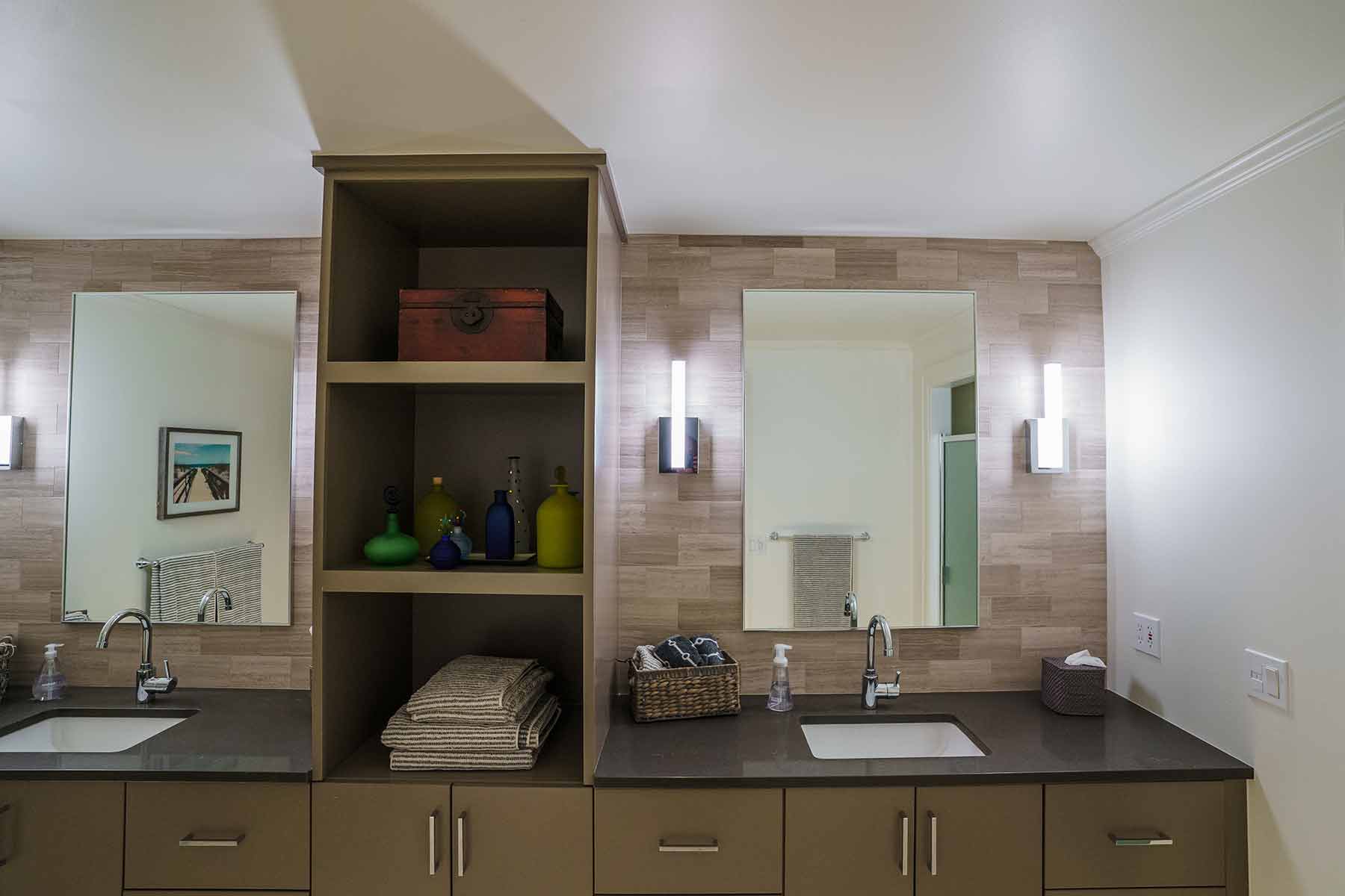 Sepic Project – Mercer Island, WA –  Guest Room