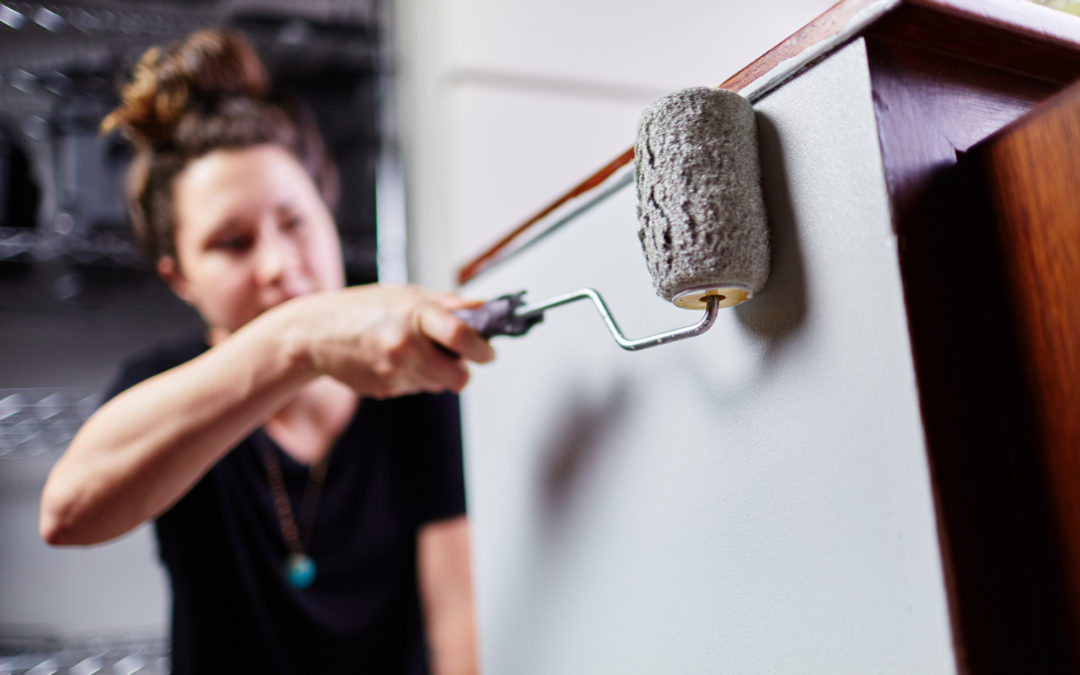 How to Update Old Kitchen Cabinets During a Remodel