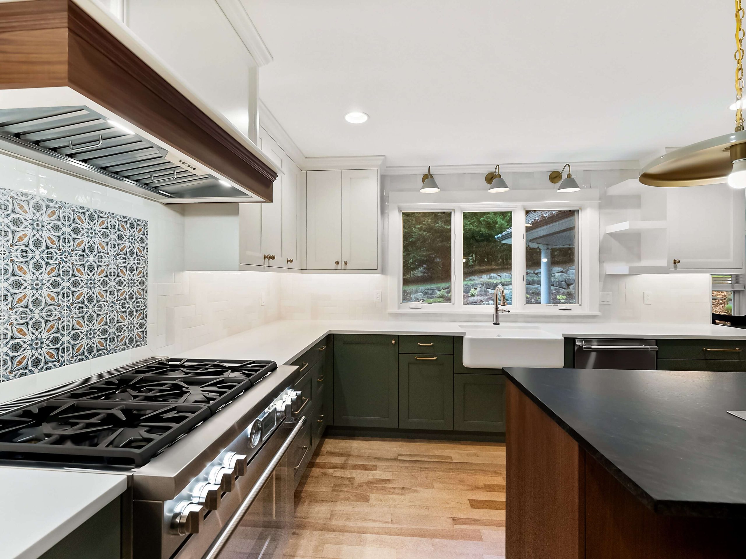 Custom kitchen remodel by Higgason Homes on the Eastside, near Kirkland, WA