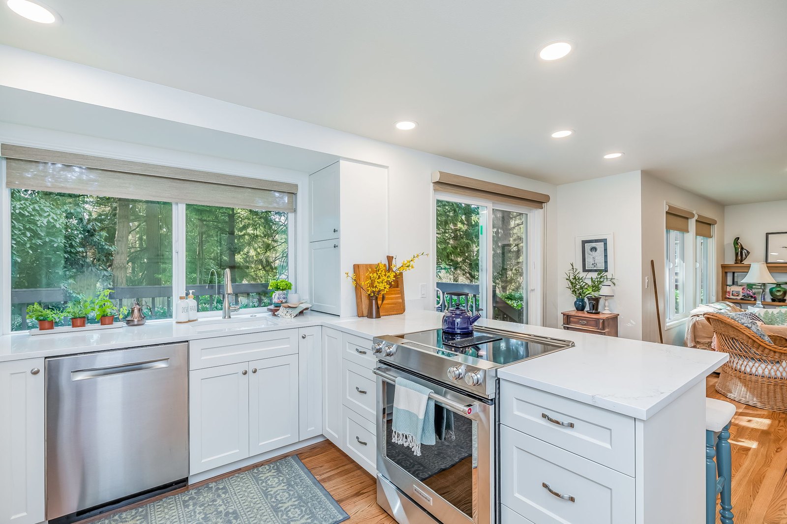 Custom kitchen remodel in Sammamish, WA by Higgason Homes